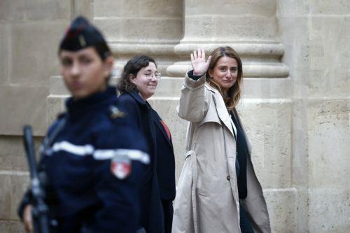 epa12439138 National Secretary of The Ecologists (LE) Marine Tondelier (R) arrives at the Hotel Matignon, in Paris, France, 08 October 2025. French Prime Minister Lecornu initiated a series of talks with political parties' leaders following his resignation on 06 October, nearly a month after his appointment and shortly after his new cabinet was announced. ...