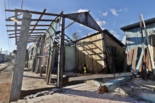 epa12511560 The frame of a house stands in El Cobre, Santiago de Cuba province, Cuba, 07 November 2025. The five Cuban provinces severely affected by Hurricane Melissa on 29 October are beginning to gradually restore services, although authorities have warned that the damage is extensive and that normalization will take time.  EPA/ERNESTO MASTRASCUSA