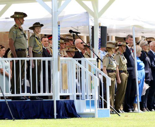 epa12513199 Her Royal Highness Princess Anne (2-L) inspects the Centenary Parade at Victoria Barracks in Sydney, New South Wales, Australia, 09 November 2025. Princess Anne is visiting Australia to mark the Centenary of the Royal Australian Corps of Signals.  EPA/Damian Shaw AUSTRALIA AND NEW ZEALAND OUT