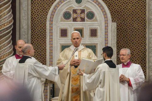 epa12513703 Pope Leo XIV presides over a Holy Mass on the occasion of the Feast of the Dedication of the Lateran Basilica, from the Basilica of Saint John Lateran in Rome, Italy, 09 November 2025.  EPA/GIUSEPPE LAMI