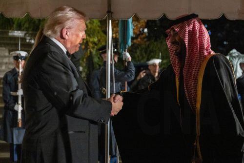 epa12534829 US President Donald Trump greets Crown Prince and Prime Minister of the Kingdom of Saudi Arabia, Mohammed bin Salman ahead of a dinner at the White House in Washington, DC, USA, 18 November 2025.  EPA/ANNA ROSE LAYDEN  / POOL