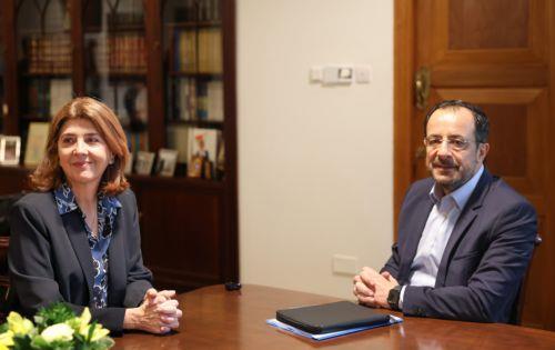 Ο Πρόεδρος της Δημοκρατίας κ. Νίκος Χριστοδουλίδης σε συνάντηση με την Προσωπική Απεσταλμένη του Γενικού Γραμματέα (ΓΓ) του Οργανισμού Ηνωμένων Εθνών (ΟΗΕ) για το Κυπριακό κα María Angela Holguín Cuéllar, στο Προεδρικό Μέγαρο, Λευκωσία, Κύπρος.