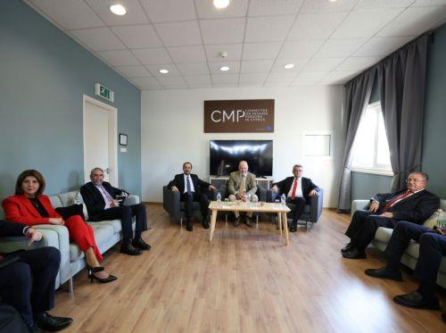 Ο Πρόεδρος της Δημοκρατίας Νίκος Χριστοδουλίδης και ο Τουρκοκύπριος ηγέτης Τουφάν Έρχιουρμαν επισκέφθηκαν σήμερα μαζί, την Διερευνητική Επιτροπή Αγνοουμένων, Λευκωσία 11 Δεκεμβρίου 2025. ΚΥΠΕ/ΚΑΤΙΑ ΧΡΙΣΤΟΔΟΥΛΟΥ 