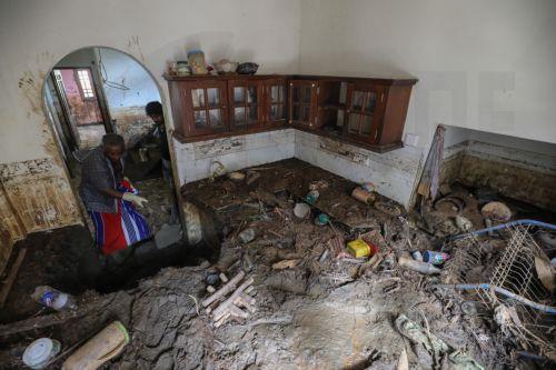 epa12587678 Landslide victims remove mud and debris from their damaged house after landslides in Badulla, Sri Lanka, 12 December 2025. Many parts of the island had been inundated, and there had been many landslides due to Cyclone Ditwah. According to the Sri Lanka Disaster Management Center, More than 630 people have been killed, and 193 are missing around...