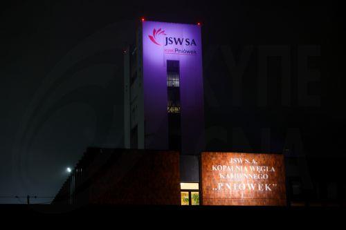 epa12609453 A view of the Pniowek coal mine operated by Jastrzebska Coal Company in Pawlowice, southern Poland, 22 December 2025. A rescue operation is underway after contact was lost with two miners following a methane related incident at a depth of 830 metres; eight of the ten miners working at the site were safely evacuated.  EPA/Kasia Zaremba POLAND OUT