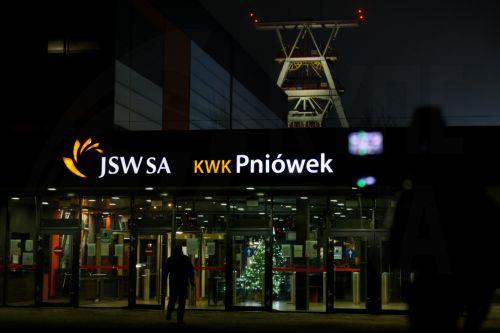 epa12609455 A view of the Pniowek coal mine operated by Jastrzebska Coal Company in Pawlowice, southern Poland, 22 December 2025. A rescue operation is underway after contact was lost with two miners following a methane related incident at a depth of 830 metres; eight of the ten miners working at the site were safely evacuated.  EPA/Kasia Zaremba POLAND OUT