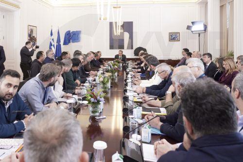 (Ξένη Δημοσίευση) Ο πρωθυπουργός Κυριάκος Μητσοτάκης πραγματοποιεί συνάντηση με αγρότες και κτηνοτρόφους στο Μέγαρο Μαξίμου, Δευτέρα 19 Ιανουαρίου 2026. ΑΠΕ-ΜΠΕ/ΓΡΑΦΕΙΟ ΤΥΠΟΥ ΠΡΩΘΥΠΟΥΡΓΟΥ/ΔΗΜΗΤΡΗΣ ΠΑΠΑΜΗΤΣΟΣ