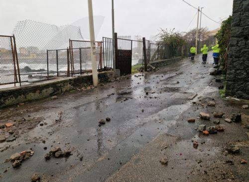 epa12663978 A view shows areas affected by bad weather on the seafront in Catania, Sicily, Italy, 20 January 2026.  EPA/ORIETTA SCARDINO