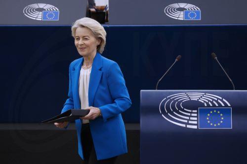 epa12666763 President of the European Commission Ursula von der Leyen leaves the rostrum following her speech during the European Parliament plenary session in Strasbourg, France, 21 January 2026. The current plenary session runs from 19 to 22 January 2026.  EPA/YOAN VALAT