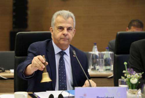 Η άτυπη Σύνοδος Υπουργών Εσωτερικών Υποθέσεων και Δικαιοσύνης, που πραγματοποιείται το διήμερο 22 και 23 Ιανουαρίου με θέμα τις βιώσιμες προσεγγίσεις στη διαδικασία επιστροφών, αλλά και ενσωμάτωσης μεταναστών στην ΕΕ, είναι η πρώτη άτυπη σύνοδος Υπουργών της ΕΕ, που συνέρχεται στη Λευκωσία στο πλαίσιο της κυπριακής Προεδρίας του Συμβουλίου της ΕΕ , Λευκωσία...