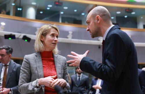epa12690055 European High Representative of the Union for Foreign Affairs, Kaja Kallas (L), and French Minister for Europe and Foreign Affairs, Jean-Noel Barrot (R), talk at the start of the EU Foreign Affairs Council in Brussels, 29 January 2026. EU Council EU foreign affairs chiefs convene to address international challenges, with discussions on the...