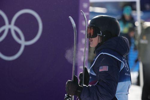 epa12711840 Marin Hamill of USA looks on in the finish area during the Women's Freeski Slopestyle qualification of the Freestyle Skiing competitions at the Milano Cortina 2026 Winter Olympic Games, in Livigno, Italy, 07 February 2026.  EPA/SERGEI ILNITSKY