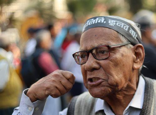 epa12719649 A man attends a protest campaign against violence and rape targeting women in Kolkata, India, 09 February 2026. A trainee doctor was found dead on 09 August 2024 in a seminar room of the RG Kar Medical College in Kolkata, sparking nationwide protests and strikes by medical students and doctors. In January 2025, the main suspect was sentenced to...
