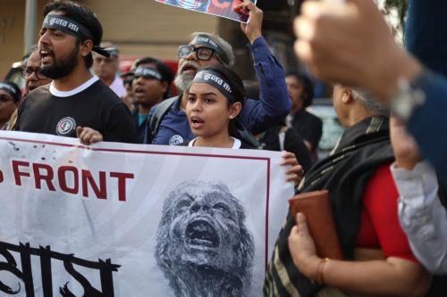 epa12719653 Doctors and citizens gather during a protest campaign against violence and rape targeting women in Kolkata, India, 09 February 2026. A trainee doctor was found dead on 09 August 2024 in a seminar room of the RG Kar Medical College in Kolkata, sparking nationwide protests and strikes by medical students and doctors. In January 2025, the main...