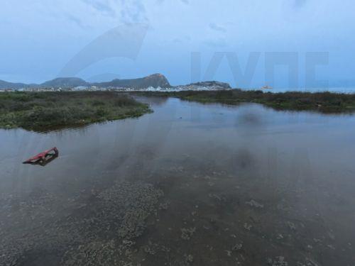 Έντονα καιρικά φαινόμενα προκάλεσαν ζημιές, αφού η θάλασσα φούσκωσε και βγήκε στην παραλιακή Ναυπλίου πλημυρίζοντας μεγάλη έκταση, Πέμπτη 12 Φεβρουαρίου 2026. Από την έντονη βροχόπτωση υπήρξε μικρής έκτασης κατολίσθηση στην περιοχή Καραθώνα του Δήμου Ναυπλιέων.  ΑΠΕ-ΜΠΕ /ΑΠΕ-ΜΠΕ/ΜΠΟΥΓΙΩΤΗΣ ΕΥΑΓΓΕΛΟΣ