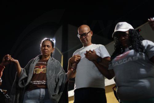 epa12760488 People gather upon learning of the approval of the amnesty law for political prisoners in front of the Bolivarian National Police (PNB) headquarters known as Zone 7, in Caracas, Venezuela, 19 February 2026. Relatives of Venezuela's political prisoners celebrated the approval of the amnesty law, which pardons cases from 2002 to 2025. They...