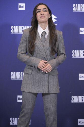 epa12773132 Italian TV presenter Manola Moshehi poses during a photocall at the 76th edition of the Sanremo Italian Song Festival in Sanremo, Italy, 24 February 2026. The music festival will run from 24 to 28 February 2026.  EPA/RICCARDO ANTIMIANI