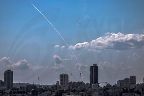 epa12789553 Iron Dome interception of a Iranian missile over Jerusalem, 02 March 2026. A joint US-Israeli military operation continues after starting to target multiple locations across Iran in the early hours of 28 February 2026, with Iran later launching retaliatory attacks.  EPA/ATEF SAFADI