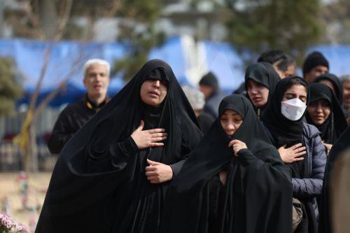 epa12805695 Iranians attend funeral for victims of the conflict between Iran, Israel and the US, at the Behesht Zahra cemetery in southern Tehran, Iran, 09 March 2026. A joint Israeli and US military operation continues to target multiple locations across Iran, since the early hours of 28 February 2026.  EPA/ABEDIN TAHERKENAREH