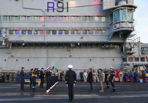 epa12807432 French President Emmanuel Macron (C-R) visits the French aircraft carrier Charles de Gaulle in the eastern Mediterranean, on the sidelines of his visit to Cyprus, 09 March 2026. The Charles de Gaulle was recently deployed in the Eastern Mediterranean, near Cyprus due to escalating conflict in the Middle East.  EPA/GONZALO FUENTES / POOL  MAXPPP...
