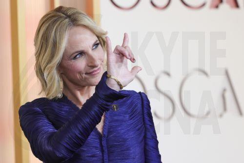 epa12824240 US actor Marlee Matlin arrives for the 98th annual Academy Awards ceremony at the Dolby Theatre in the Hollywood neighborhood of Los Angeles, California, USA, 15 March 2026. The Oscars are presented for outstanding individual or collective efforts in filmmaking in 24 categories.  EPA/RYAN SUN