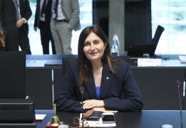 Deputy Minister of Shipping to pay worki