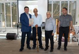 Τιμήθηκε στο Αυγόρου ο ποιητάρης Αντρέας