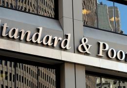 Ο S&P επιβεβαίωσε στο "Α-" την αξιολόγησ