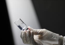 Αποτελεσματικά τα εμβόλια κατά κορωνοϊού