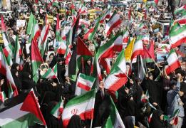 Με μηνύματα εκατέρωθεν τα χτυπήματα Ιράν