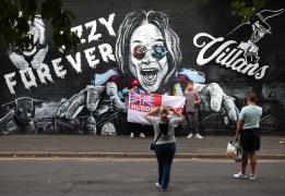 Σάρον και Κέλι Όσμπορν απέτισαν φόρο τιμ