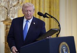 Επιβολή αποκλεισμού σε πετρελαιοφόρα δεξ