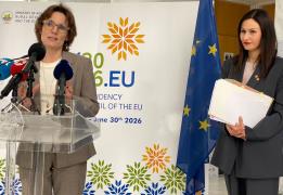 وزيرة البيئة القبرصية والمفوضة الأوروبية