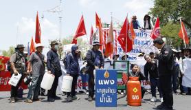 Διαδηλώσεις στην Θαϋλάνδη για ακρίβεια και τιμές καυσίμων