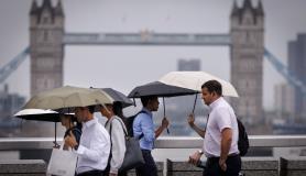 Καταρρακτώδεις βροχές στο Λονδίνο