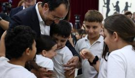Ο Πρόεδρος της Δημοκρατίας στην έναρξη μαθημάτων στο Δημοτικό Κωνσταντινουπόλεως