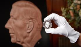 Τα πρώτα νομίσματα με την εικόνα του Βασιλιά Καρόλου