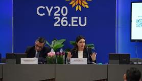 Ενημέρωση δημοσιογράφων από τις Βρυξέλλες από Υπουργούς και Υφυπουργούς