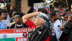 Διαδηλώσεις κατά της βίας ενάντια στις γυναίκες στην Κολκάτα