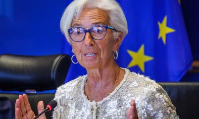 Η επιτροπή προσωπικού ΕΚΤ καλεί τη Λαγκά
