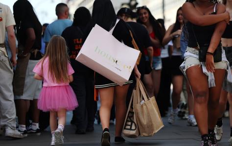 Ετήσια αύξηση 5% του όγκου λιανικού εμπο