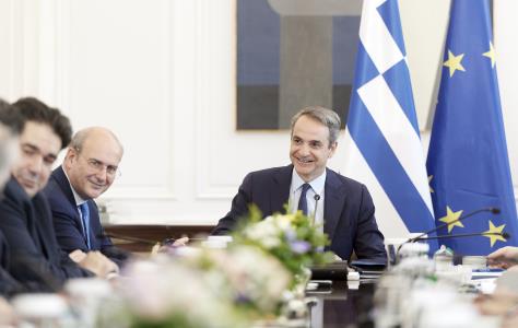 Μίνι ανασχηματισμός στην ελληνική Κυβέρν