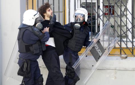 Σφοδρές συγκρούσεις στην Αλβανία ανάμεσα