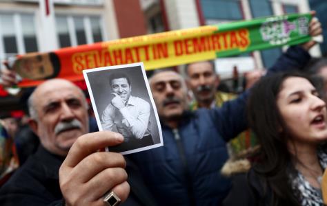 Βαριές ποινές σε Ντεμιρτάς και Κούρδους 