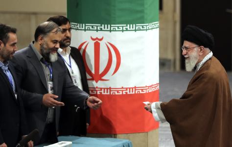 Η ΕΕ διευρύνει τις κυρώσεις της στο Ιράν