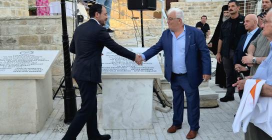Η Κυβέρνηση δίπλα στις κοινότητες με πρά