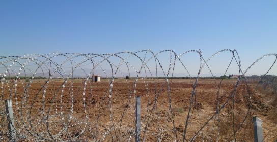 Επιθεώρηση περιοχών κατά μήκος νεκρής ζώ
