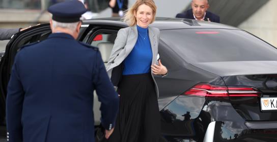 ΥΠΕΞ-Κάλας συζήτησαν περιφερειακές εξελί