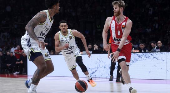 Νίκη και κορυφή για τον Ολυμπιακό στη Eu