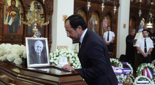 Το τελευταίο αντίο στον Νίκο Σιακόλα παρ